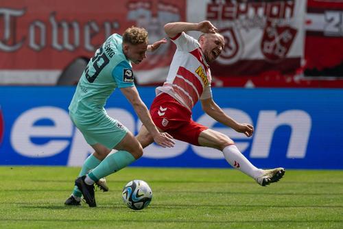 Ultimele ore ale perioadei de mercato din această iarnă au adus nu mai puțin de 13 mutări oficializate de cluburile din Superliga. CFR Cluj a cedat 4 jucători.