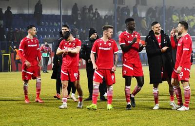 A pus lupa pe noul atacant al lui Dinamo: „Se irosește”