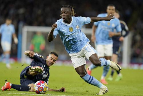 Jeremy Doku rămâne la Manchester City pe termen lung. FOTO: Imago