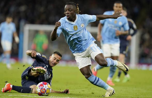 Oficial! City a pierdut un portar, dar Jeremy Doku a prelungit