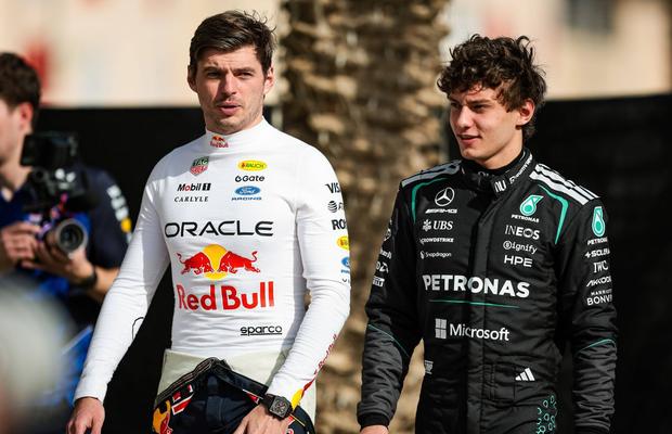 Adus ca înlocuitor al lui Lewis Hamilton, marea speranță a lui Mercedes mărturisește: „Știu ce să fac în afara pistei”