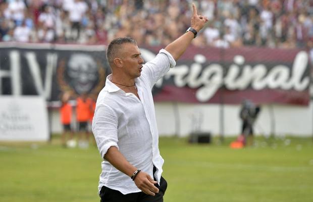 Rapid - Pancu, negocieri dure: antrenorul nu renunță nici la prima de promovare! Ce sumă îi datorează clubul