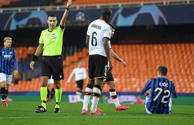 Ovidiu Hațegan și brigada de arbitri români sunt în carantină după Valencia - Atalanta! Ce spune șeful FRF