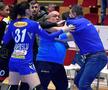 CSM BUCUREȘTI - SCM RM. VÂLCEA » VIDEO CSM câștigă dramatic meciul cu SCM Rm. Vâlcea! Bătaie între antrenori la finalul meciului