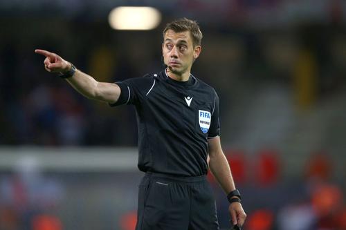 Clement Turpin (foto) va conduce România - Germania // foto: Guliver/gettyimages