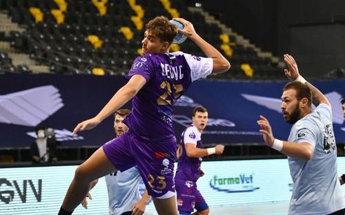 Călin Dedu în acțiune în tricoul Politehnicii Timișoara FOTO sportpictures.eu