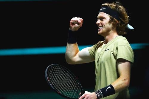 Rusul Andrey Rublev (23 de ani, 8 ATP) s-a calificat în semifinalele turneului de la Doha fără să joace vreun meci.
