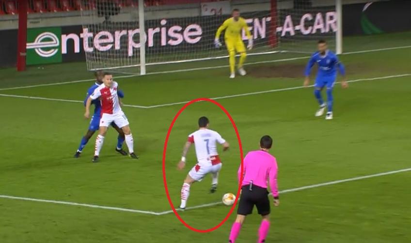 Nicolae Stanciu a deschis scorul cu un șut superb în meciul Slavia Praga - Rangers ('7).
