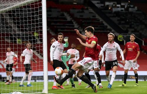 Harry Maguire, 28 de ani, fundașul central al lui Manchester United, a irosit o ocazie uriașă în partida cu AC Milan - „optimile” Europa League, manșa tur.