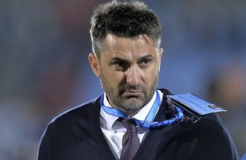 Claudiu Niculescu, 44 de ani, fost jucător și antrenor al lui Dinamo, vrea ca Magaye Gueye (30), atacantul „câinilor”, să plătească după „cazul cocaina”.