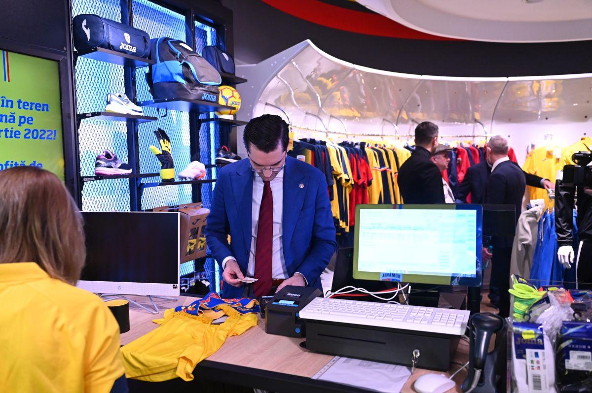 La 6 săptămâni după ce a devenit selecționer, Iordănescu admite public: „Nu mă așteptam să fie așa. Mă încearcă sentimentul de insuficiență”