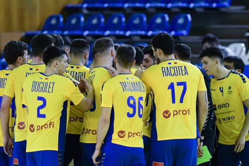 România încearcă să se califice la un turneu final, ultima oară fiind prezentă la o astfel de competiție acum unsprezece ani