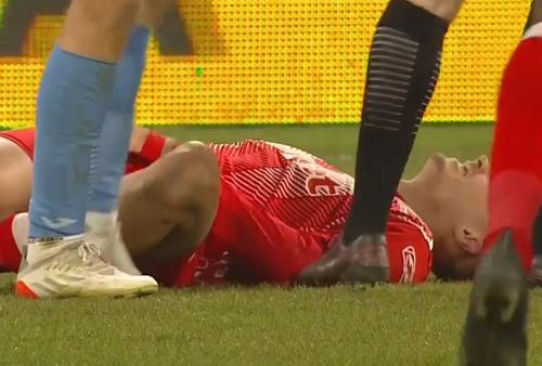 David Miculescu (20 de ani), extrema stângă a celor de la UTA, s-a accidentat în minutul 60 al meciului cu Academica Clinceni - primul din play-out - și nu a mai putut continua partida. Arădenii conduceau cu 3-0 în acel moment.