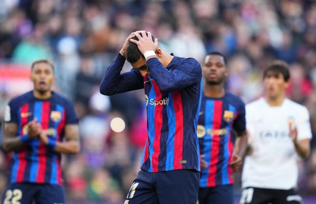 Marca titrează: „Barcelona riscă excluderea din Champions League!”
