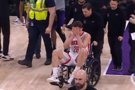 Imagini cu puternic impact emoțional » Starul NBA a părăsit terenul în scaunul cu rotile după o intervenție eroică