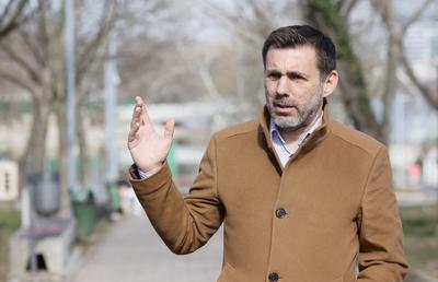 Pe străzile din București cu Zeljko Kopic: „Vreau să învăț limba română”. Ce a răspuns când a fost întrebat dacă Dinamo evită și barajul și cum își vede viitorul în alb-roșu