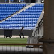 Lucrările sunt în toi la stadionul din Lyon FOTO: Ionuţ Iordache (GSP)