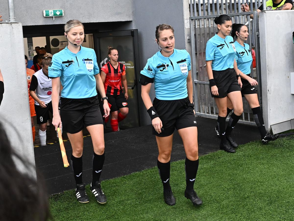 Alina Peșu, arbitru FIFA