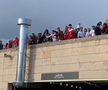 Bătaie ca în filme înainte de Barcelona - Benfica » Fanii și-au împărțit pumni în fața stadionului