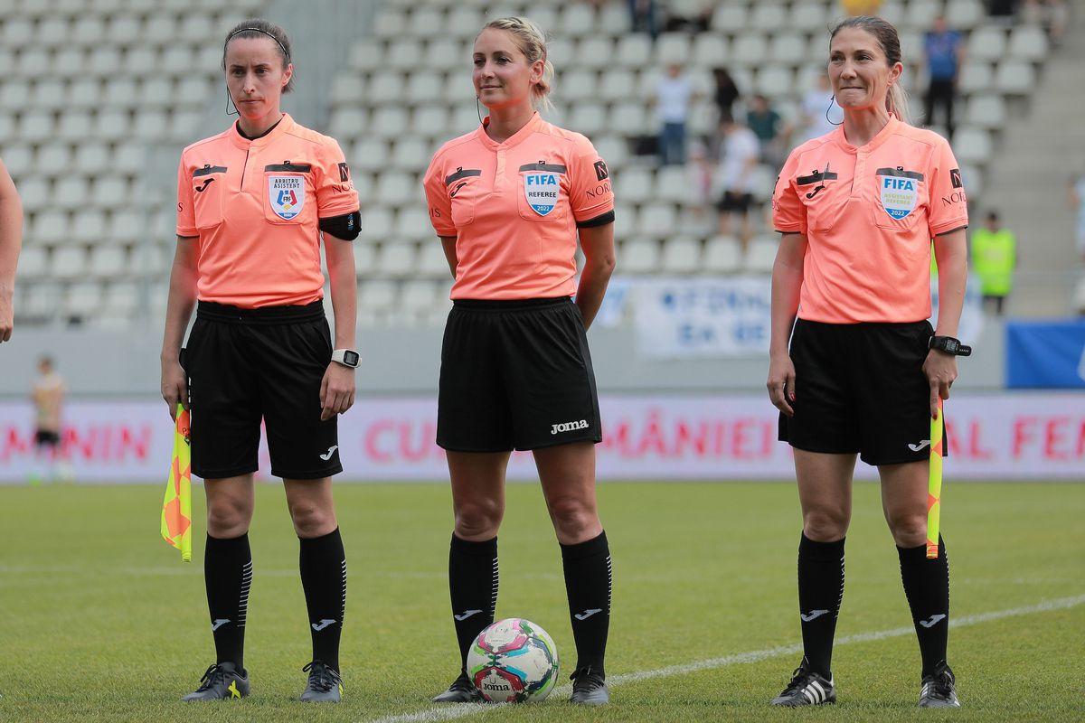 Alina Peșu, arbitru FIFA