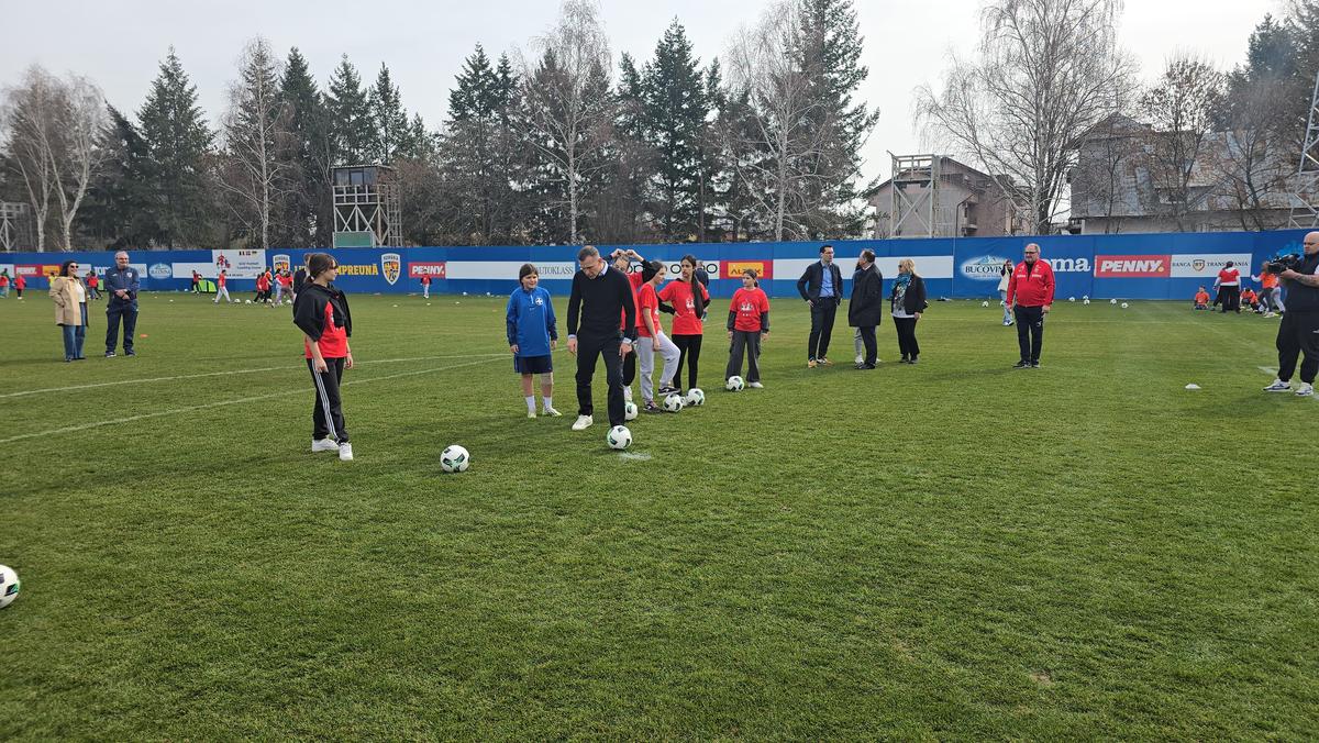 Marele Shevchenko a apărut alături de Burleanu la Mogoșoaia: „Nu puteați fi mai prietenoși” » Imagini inedite surprinse astăzi
