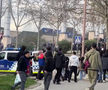 Bătaie ca în filme înainte de Barcelona - Benfica » Fanii și-au împărțit pumni în fața stadionului