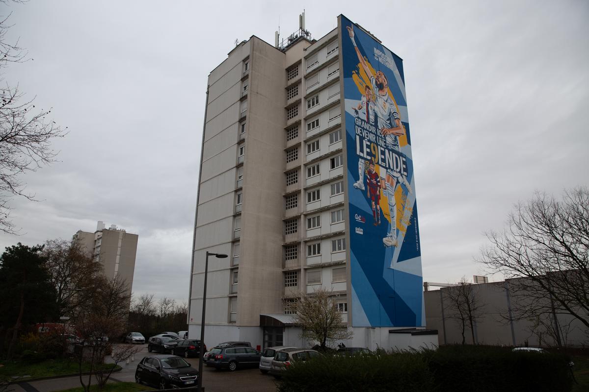 Karim Benzema, eroul din Lyon care și-a depășit condiția » GSP a vizitat casa din cartierul rău famat în care s-a născut Balonul de Aur