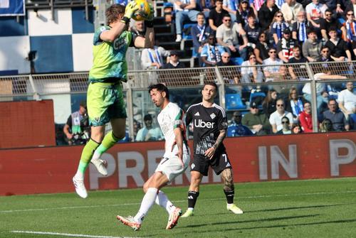 Ionuț Radu atrage din nou atenția în Serie A / Foto: Imago