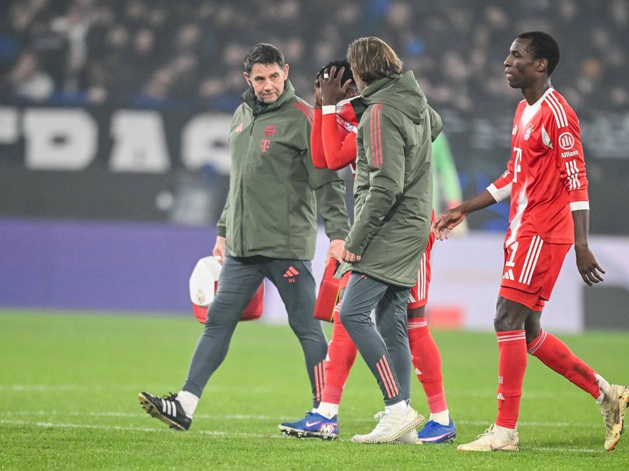 Alphonso Davies a părăsit terenul în lacrimi Starul lui Bayern a părăsit terenul în lacrimi » Prezența la Campionatul Mondial, sub semnul întrebării