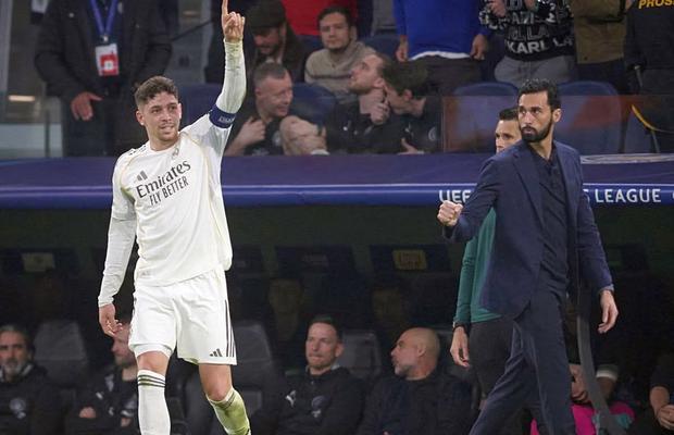 Arbeloa & Valverde i-au dat clasă lui Guardiola! » Real Madrid a zdrobit-o pe City, englezii mai scapă doar printr-o minune