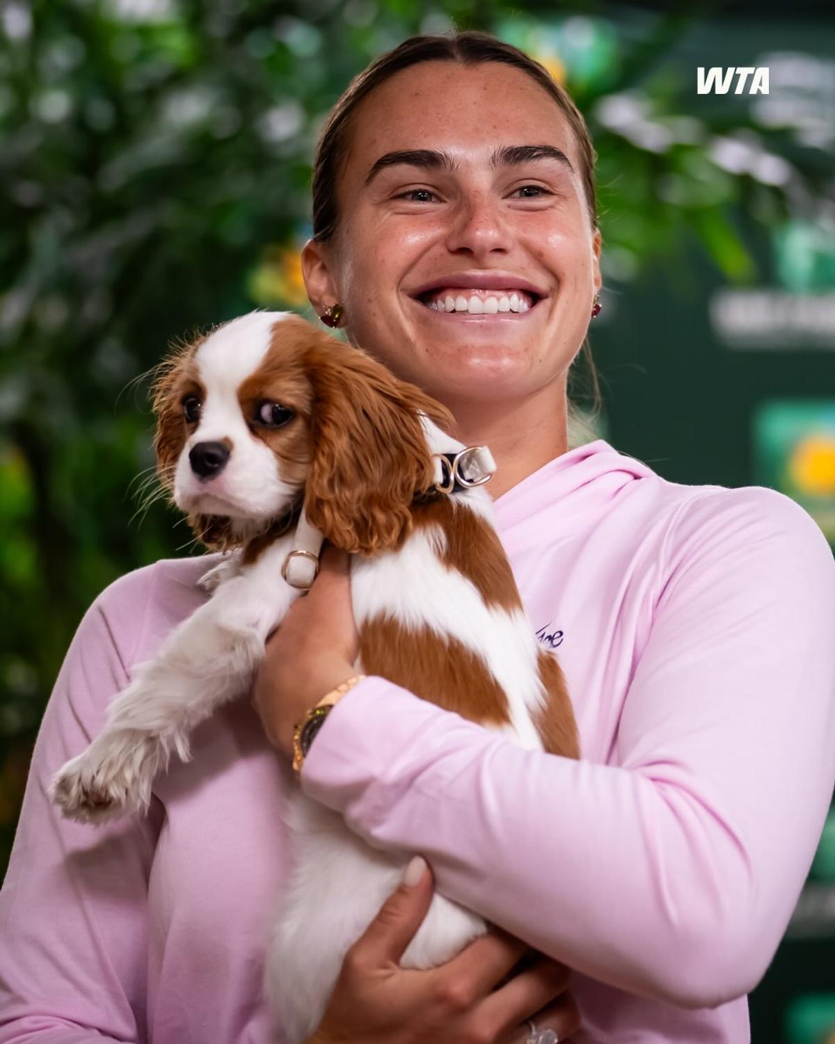 Aryna Sabalenka, alături de Ash, câinele ei