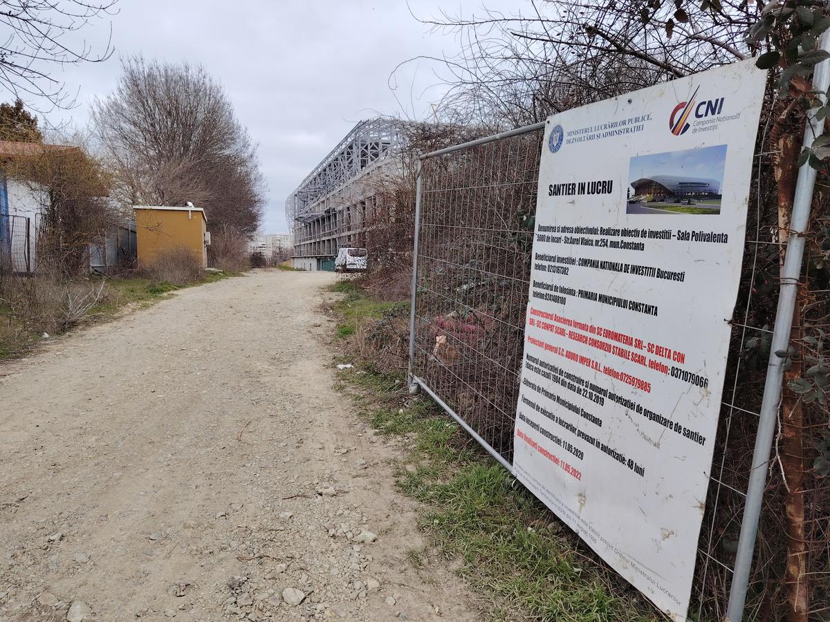 S-au apucat din nou de treabă! » Am mers pe șantierul încremenit: abia după inspecția ministrului Cseke Attila lucrurile au început să se miște