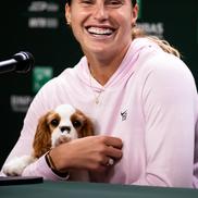 Aryna Sabalenka, alături de Ash, câinele ei/Foto: Instagram (WTA)