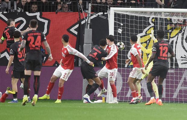 „Arsenal vrea să câștige Premier League trișând!” » Fost jucător de la Chelsea, atac brutal: „Mikel Arteta, ai cheltuit un miliard și câștigi din cornere!”