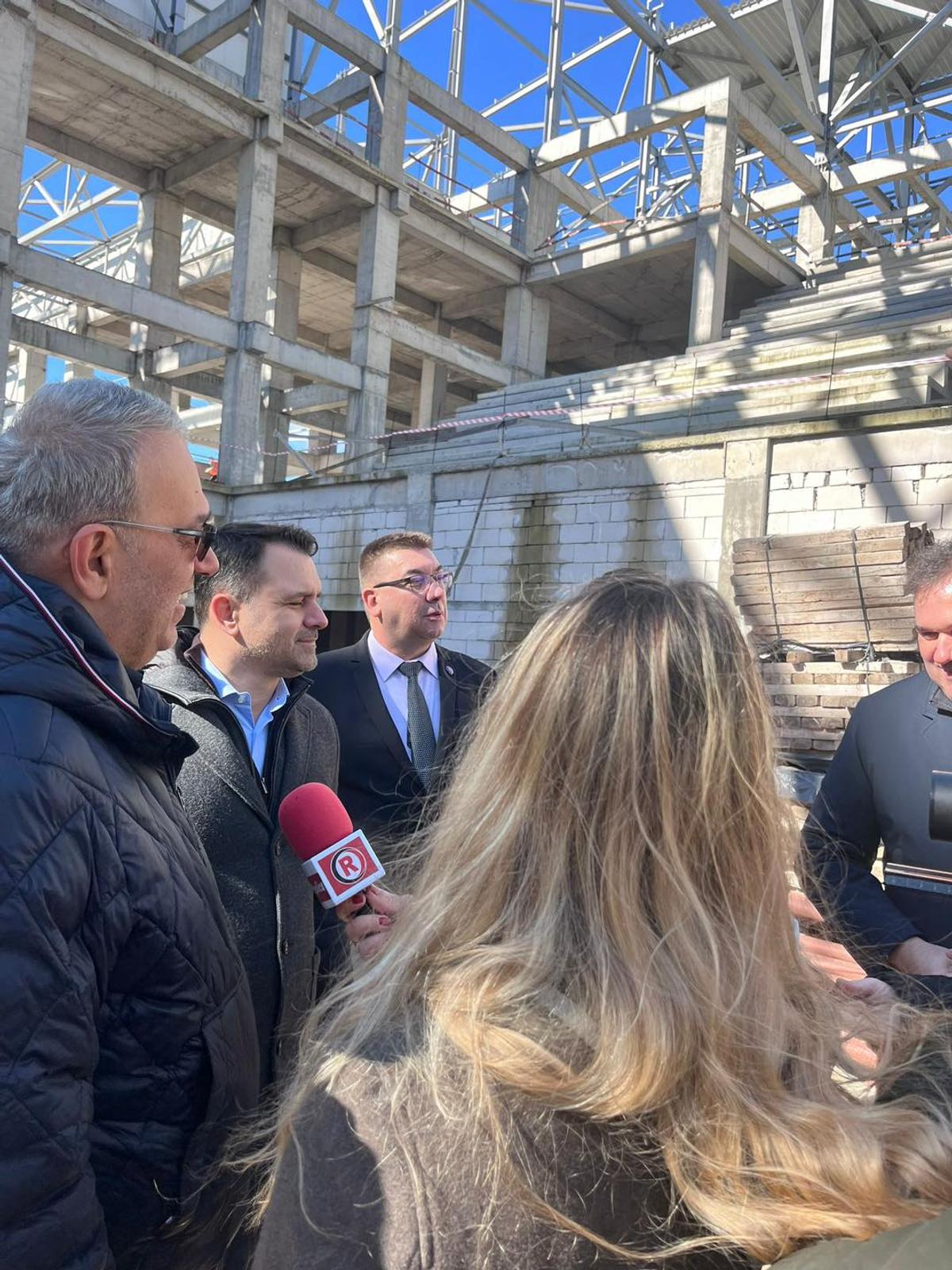 S-au apucat din nou de treabă! » Am mers pe șantierul încremenit: abia după inspecția ministrului Cseke Attila lucrurile au început să se miște