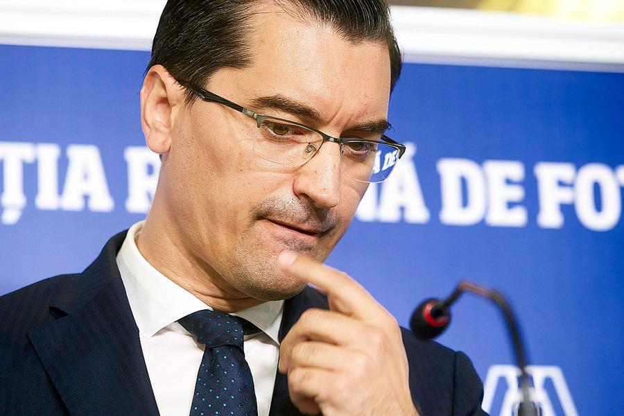 Alegeri la FRF » Răzvan Burleanu a câștigat cu un scor zdrobitor al patrulea mandat, apoi și-a umilit adversarul: „Cine este măscăriciul acesta?”