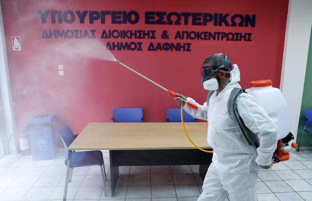 Grecia a răspuns mai bine la pandemia de coronavirus decât multe țări europene » Măsurile care au făcut diferența: 86 de decese, din 1955 de cazuri