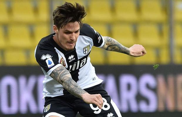 Dennis Man se va despărţi de Parma. Informații de ultim moment: „Va fi vândut sau împrumutat!”