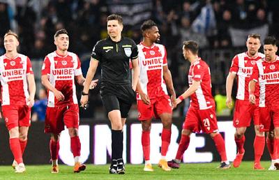 Speriați de retrogradare, fanii lui Dinamo propun o măsură disperată: ce le-au cerut șefilor pentru meciurile de baraj