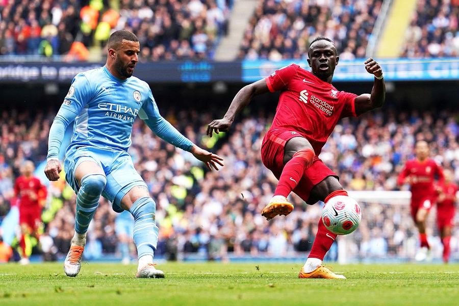 Kyle Walker vs Sadio Mane în Manchester City - Liverpool, foto: Imago Egal/legal/ilegal