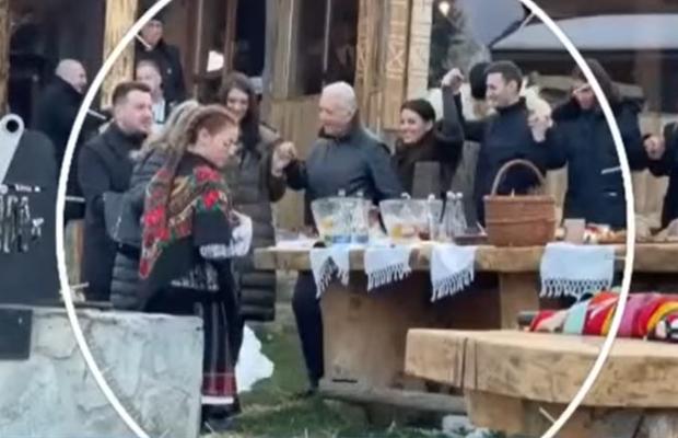 Imagini de la petrecerea exclusivistă dată de Ion Țiriac! Moștenitorul Ferrari și soția româncă au dansat pe muzică populară