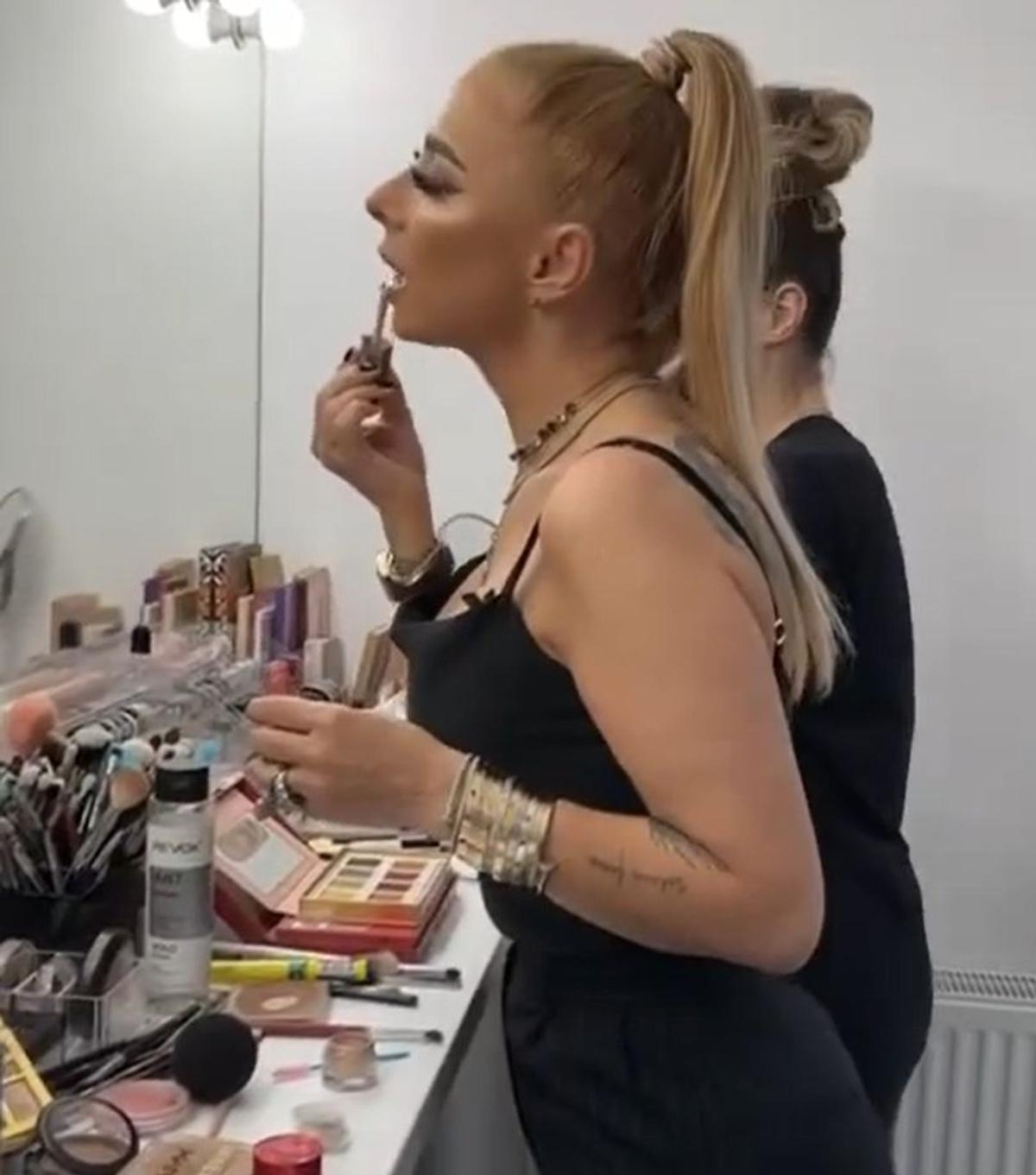 Anamaria Prodan s-a cuplat cu un afacerist care a plătit o sumă uriașă pentru a-i expune chipul pe cea mai mare clădire din lume