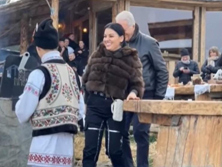 Romina Gingașu și patronul Ferrari, foto: captură Kanal D