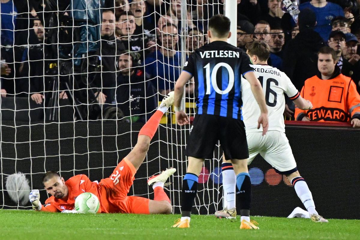Răzvan Lucescu a pierdut primul turnir cu Brugge » 3 victorii ale gazdelor în „sferturile” Conference League