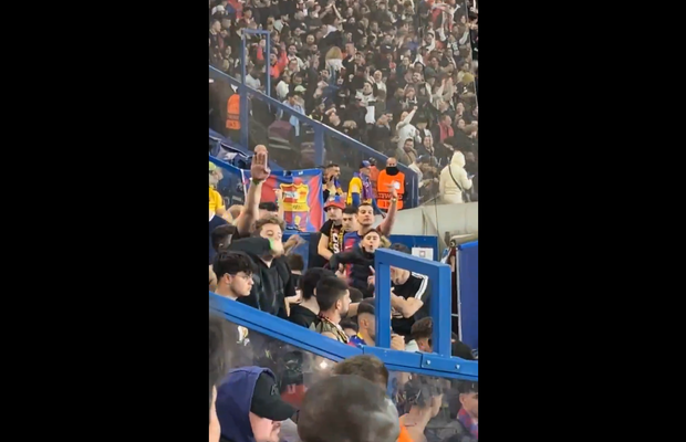 Doi fani ai Barcelonei, arestați la Paris după ce au făcut salutul nazist