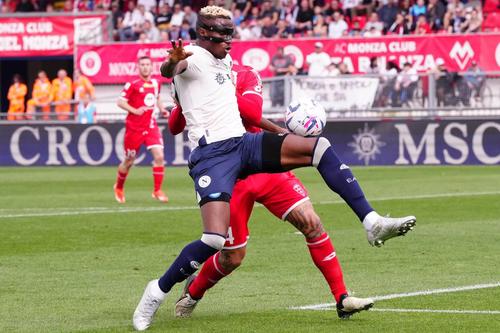 Victor Osimhen, în acțiune în meciul de la Monza / Foto: Imago