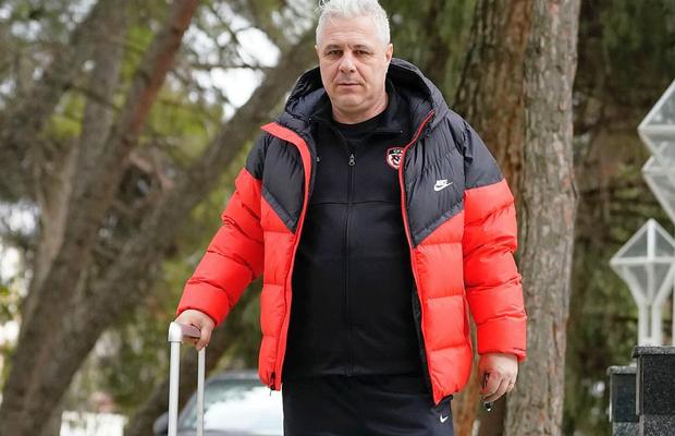 Șumudică, ofertat de echipa care tocmai l-a dat afară pe antrenorul român!