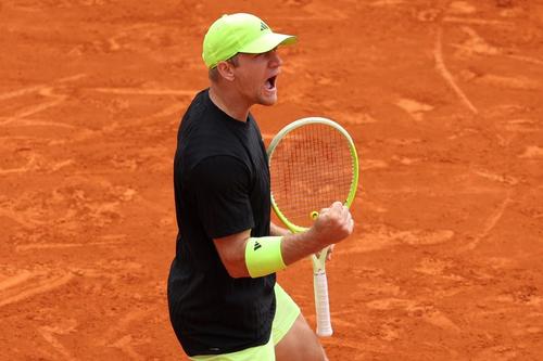 Alejandro Davidovich Fokina sărbătorind calificarea în semifinale la Monte Carlo Foto: Guliver/GettyImages