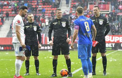 Căpitanul din Superliga a răbufnit: „Sunt foarte apăsat, nu e un mediu unde poți face performanță! Nu am vrut să ieșim la antrenament”