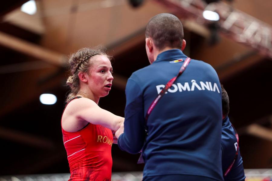 Andreea Ana cedează aurul la Europenele de lupte după trei triumfuri consecutive » Argint pentru româncă la categoria 53 kg + bronz cucerit de Alexandra Anghel la 72 kg